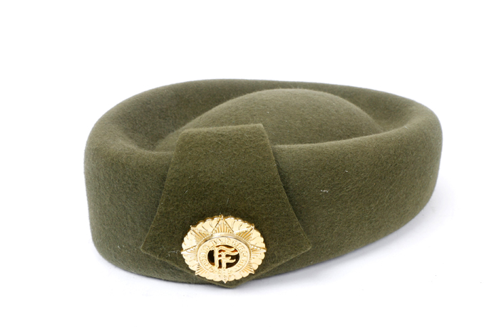 1990s Irish Army 'Bird's Nest', female other ranks uniform dress cap. at Whyte's Auctions