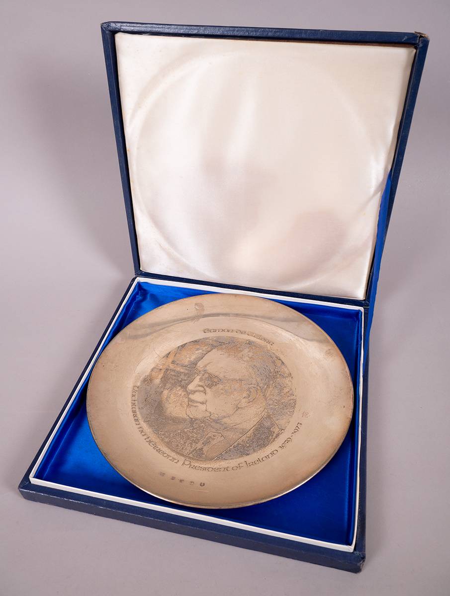 amon de Valera commemorative silver plate. at Whyte's Auctions