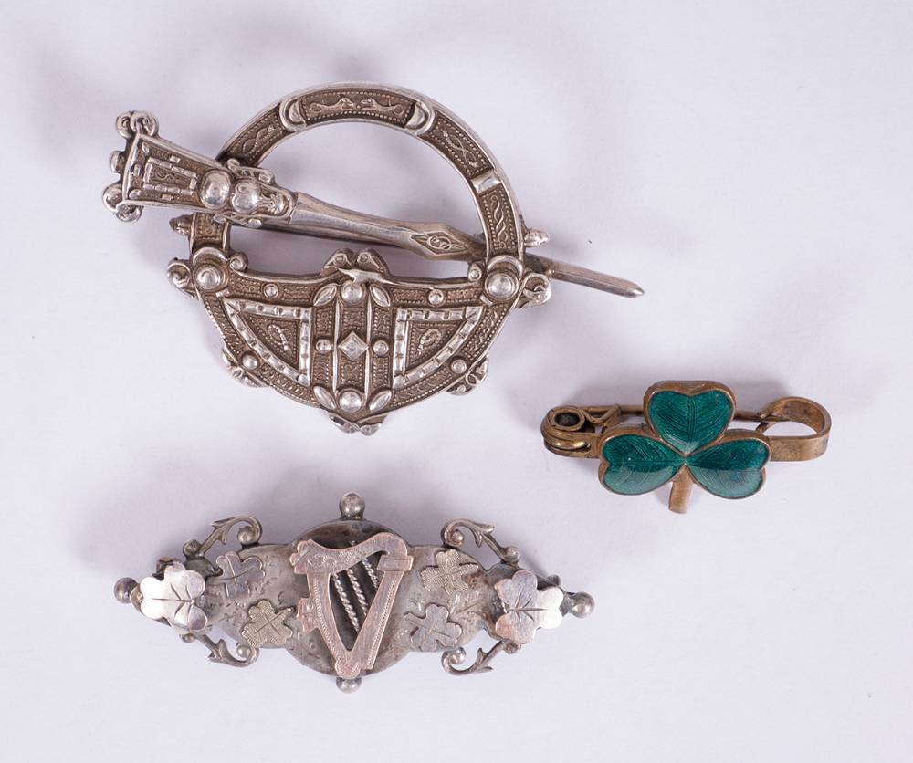 1920s - 1950s Irish patriotic badges (3) at Whyte's Auctions