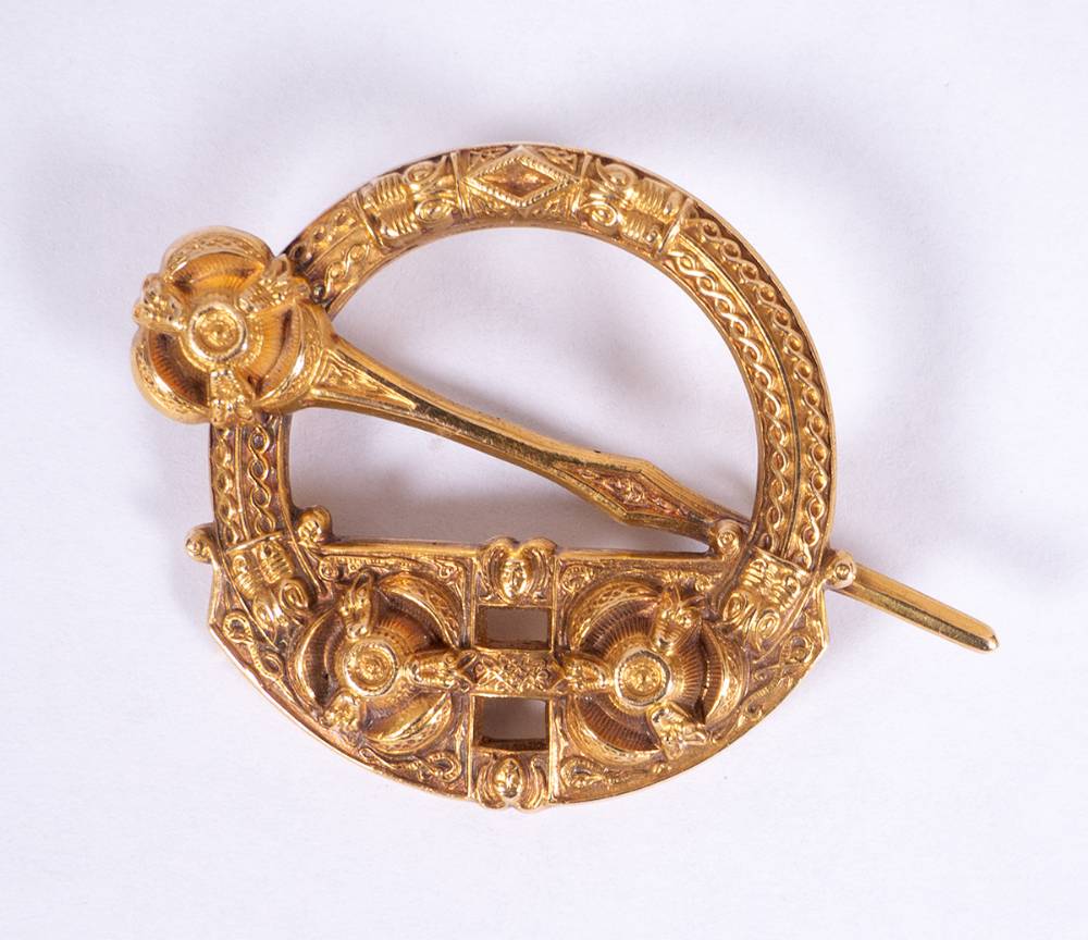 19th century Tara brooch in gold at Whyte's Auctions