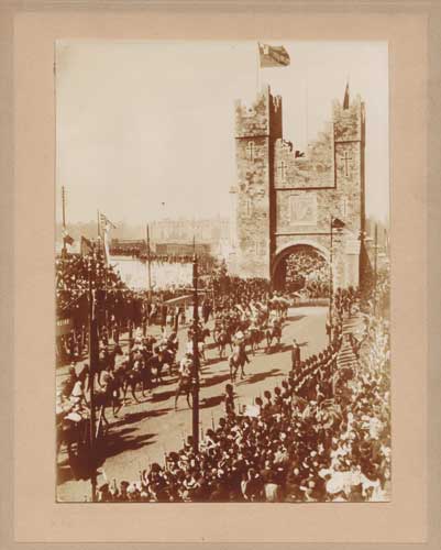 1900 Royal Visit to Dublin: Queen Victoria at Leeson Street Bridge at Whyte's Auctions