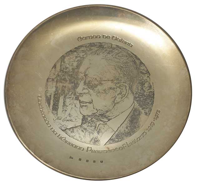 1973 Eamon de Valera commemorative silver plate at Whyte's Auctions