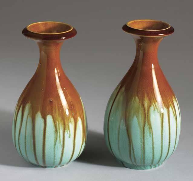 Arts & Crafts, Vodrey, Dublin pair of small vases at Whyte's Auctions