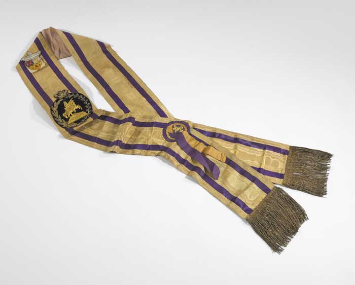 1912: Orange Order sash and badges at Whyte's Auctions