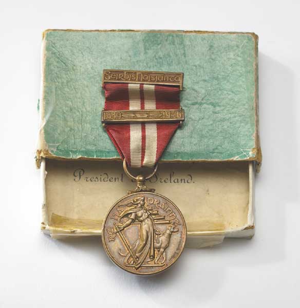 1939-1946: Extremely scarce Emergency Service Medal - An tSeirbhs Siplneachta at Whyte's Auctions