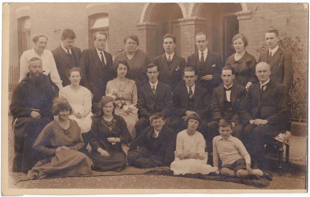 1920 (22 November) Michael O'Brien wedding party photograph including Michael Collins at Whyte's Auctions