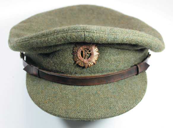1923-24: Irish Army Headquarters service dress cap with enamel badge at Whyte's Auctions