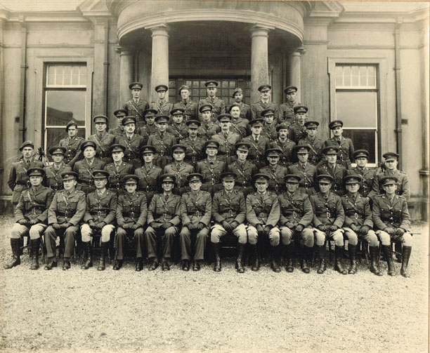 1945-46: Irish Army officer group photographs at Whyte's Auctions