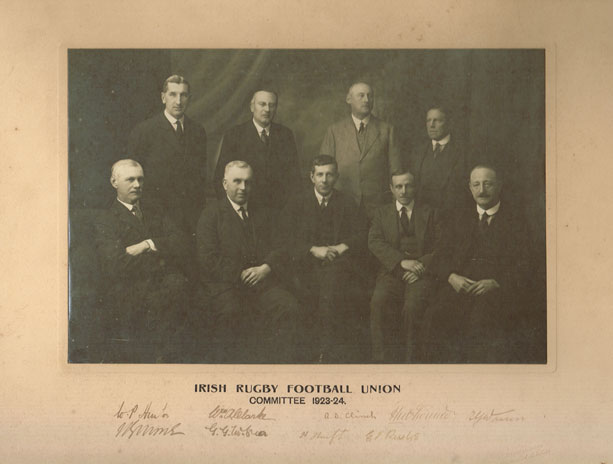 Rugby: 1923-24 Irish Rugby Football Union Committee autographed photograph at Whyte's Auctions
