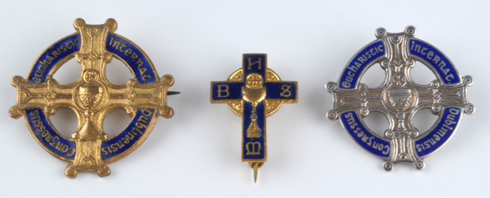 1932: Eucharistic Congress badges including silver and enamel example at Whyte's Auctions