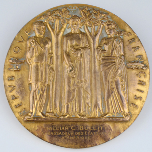 1937: Paris Exposition Internationale des Arts et Techniques medal issued to William C. Bullitt at Whyte's Auctions