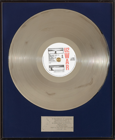 U2: 'War' New Zealand platinum presentation disc at Whyte's Auctions
