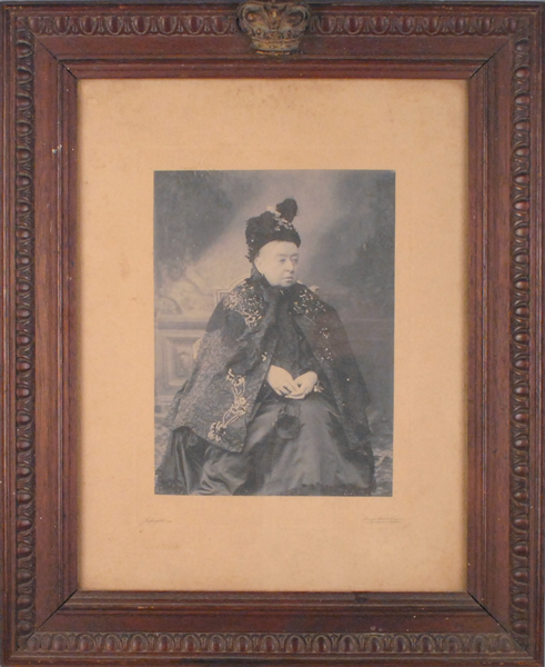 1819-1901: Queen Victoria interest collection including Lafayette photograph at Whyte's Auctions