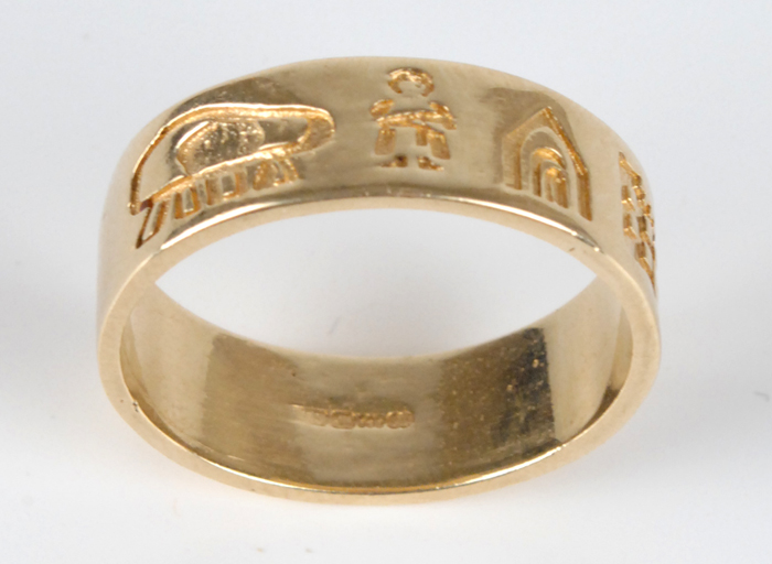 2003: The History Ring of Carlow in gold at Whyte's Auctions