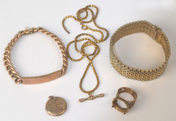 Collection of gold jewellery and other items  (??) at Whyte's Auctions