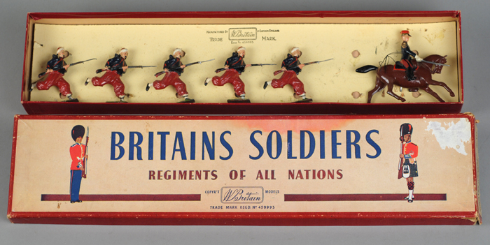 Britains Lead Soldiers Zouaves (Charging) at Whyte's Auctions