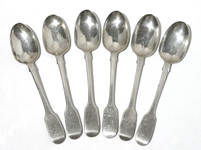 A set of six Victorian Irish silver fiddle pattern rattail teaspoons at Whyte's Auctions