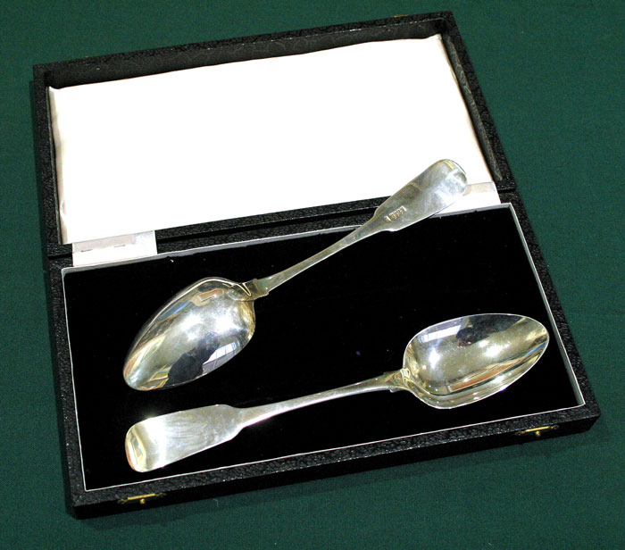 A pair of George III Irish silver fiddle pattern tablespoons at Whyte's Auctions