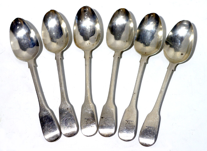 A set of six George IV Irish silver fiddle pattern rattail teaspoons at Whyte's Auctions