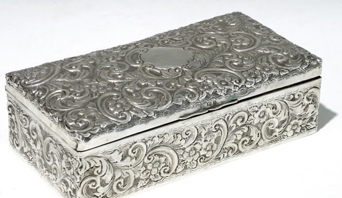 An Edwardian silver cigarette box at Whyte's Auctions