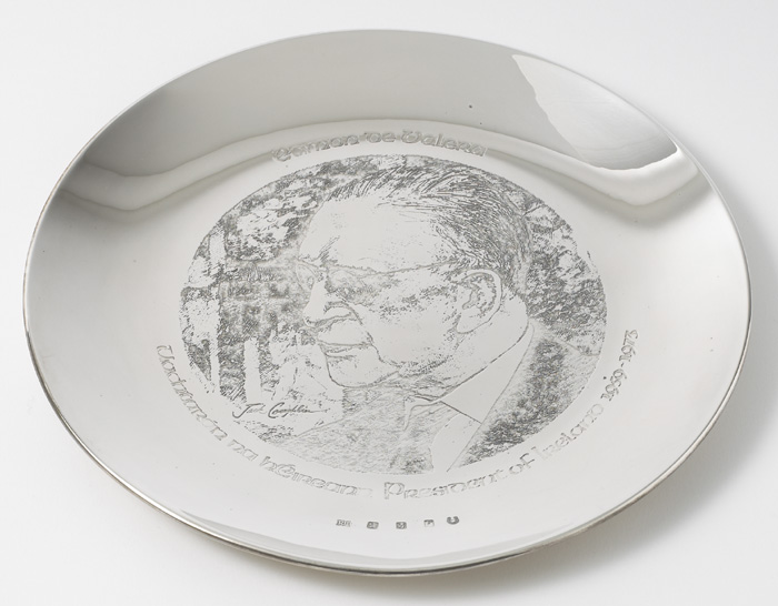 1973. Eamon de Valera commemorative silver plate. at Whyte's Auctions