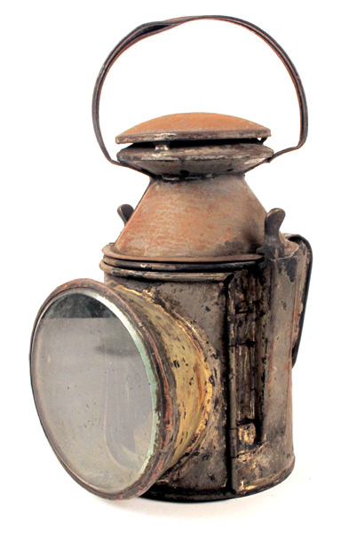Railway platform signalling lamp at Whyte's Auctions