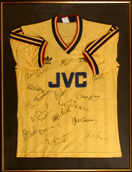 Football, Arsenal, 1987/88, signed away jersey at Whyte's Auctions