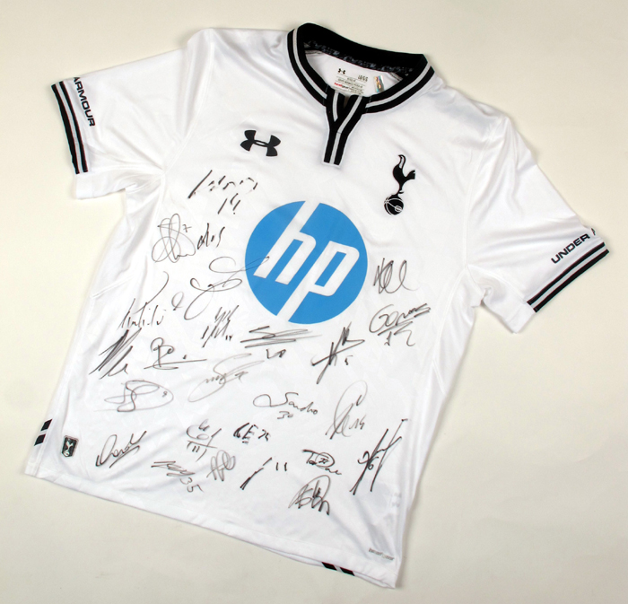 Football, Tottenham Hotspur, 2013/14, signed home jersey. at Whyte's Auctions