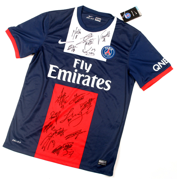 Football, Paris Saint-Germain, 2013/14, signed home jersey. at Whyte's Auctions
