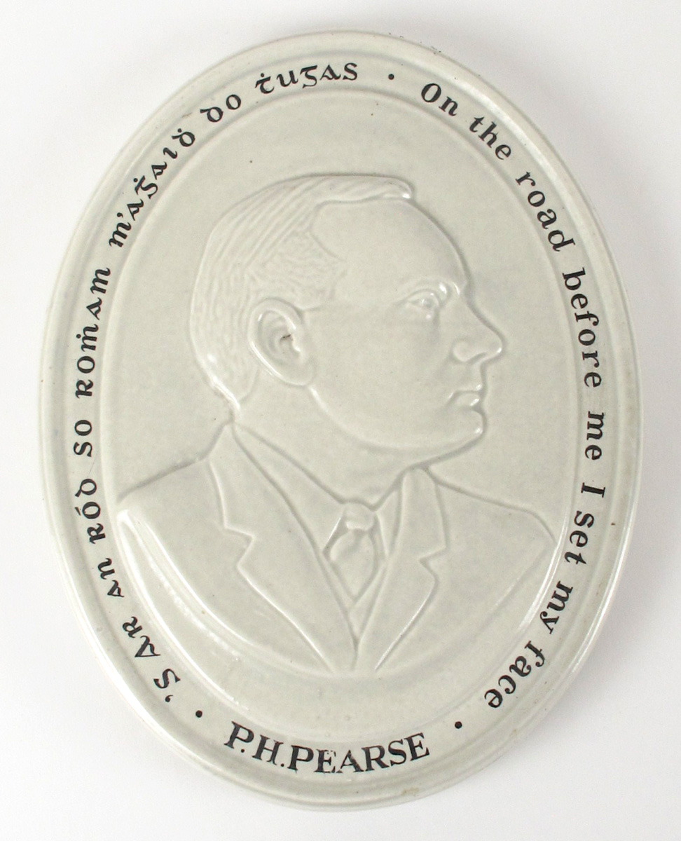 Padraig Pearse commemorative plaque by Arklow Pottery at Whyte's Auctions