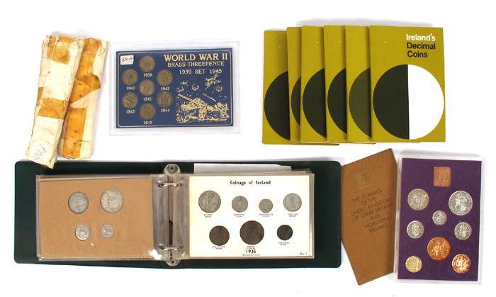 Irish date sets in plastic presentation cases or folders at Whyte's Auctions