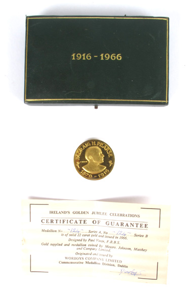 A cased 2 ounce 22-carat gold commemorative medal designed by Paul Vincze. at Whyte's Auctions