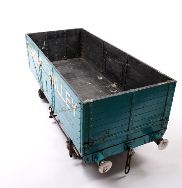 Miniature railway wagons. at Whyte's Auctions