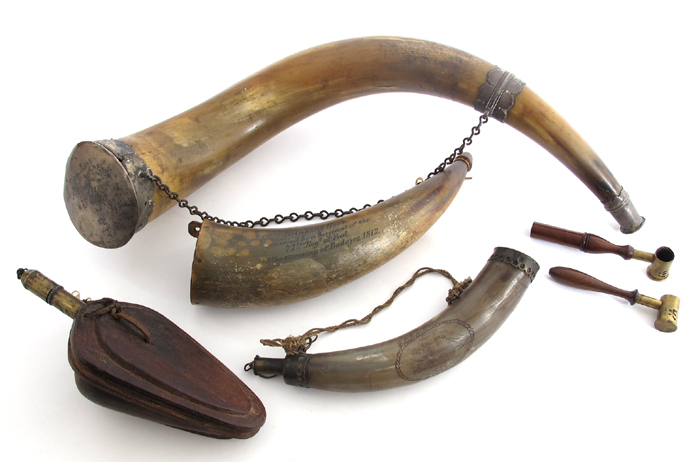 19th century powder horns and a drinking horn. at Whyte's Auctions