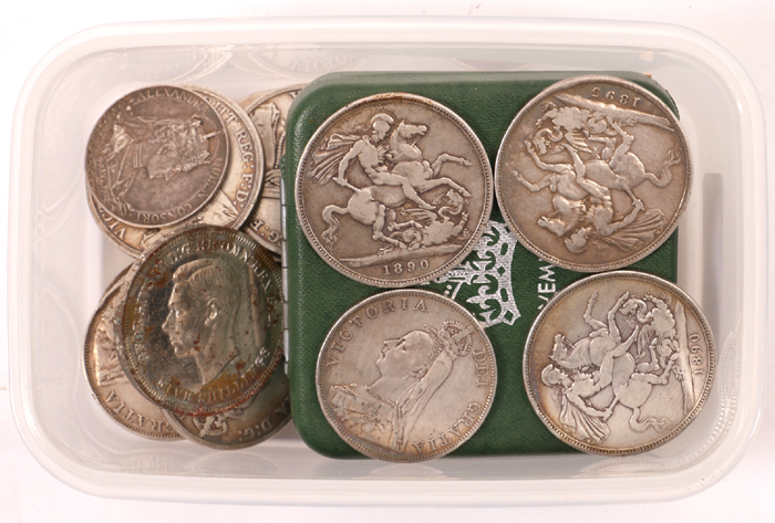 GB. Collection of crowns and double florins 1819-1951. at Whyte's Auctions