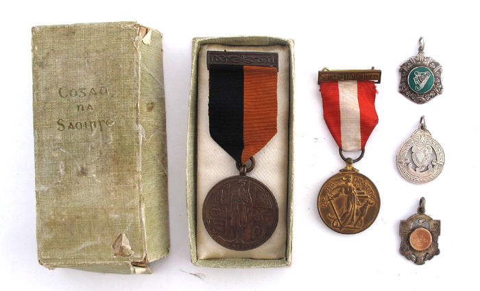 1917-1921 War of Independence service medal and Emergency National Service medal at Whyte's Auctions
