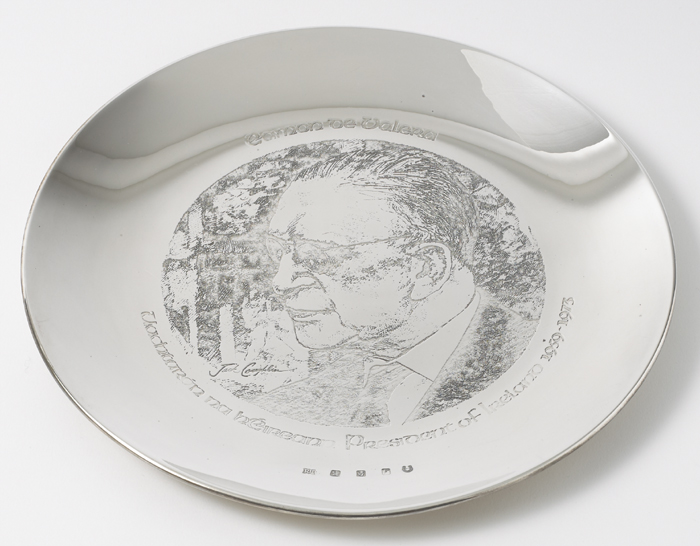 Eamon de Valera commemorative silver plate. at Whyte's Auctions