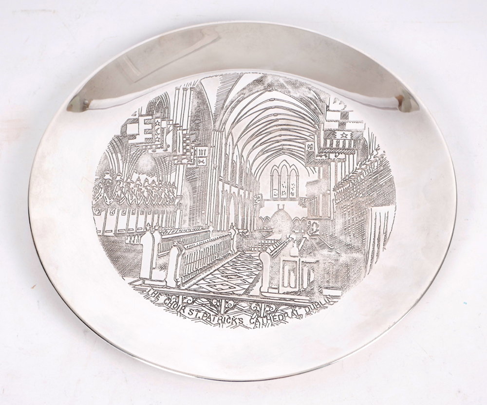 1975 Irish silver commemorative plate. at Whyte's Auctions