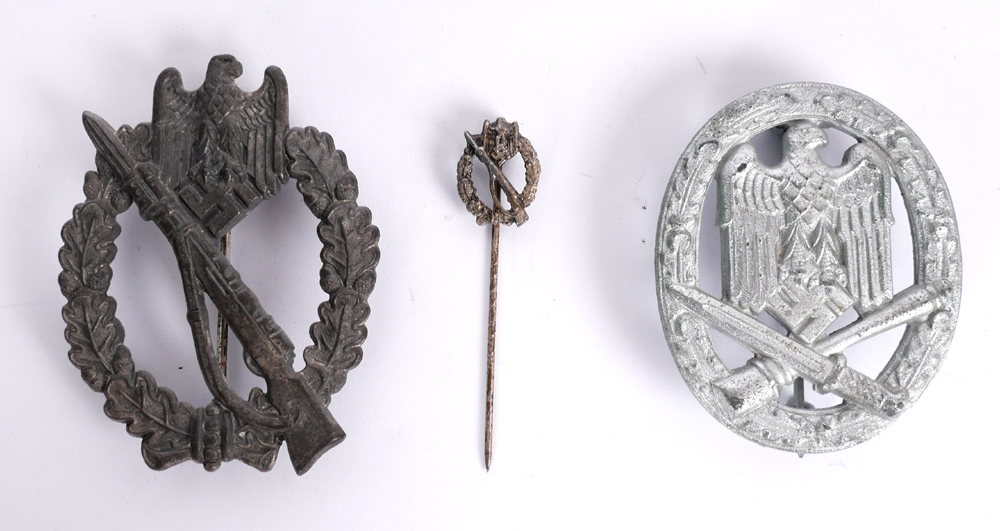 1939-1945 German Wehrmacht / Waffen SS assault badges and a miniature. at Whyte's Auctions