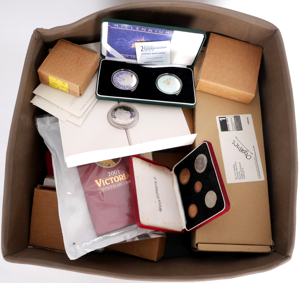 United Kingdom presentation packs and boxes with mint or proof coins. at Whyte's Auctions