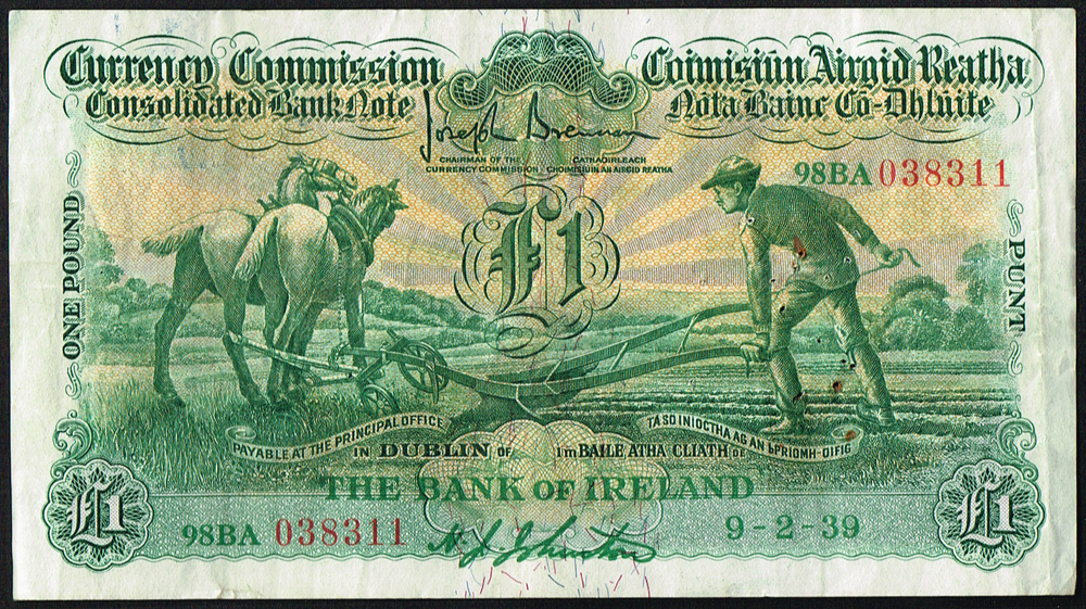 240 фунтов. De la rue currency one банкнота. Ирландия 1 фунт. Ирландский фунт банкноты рнчать. Банкноты эйре 1.