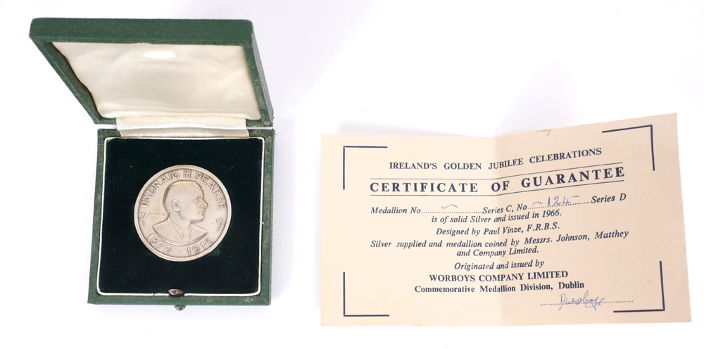1916 Rising commemorative silver medal by Paul Vincze. at Whyte's Auctions