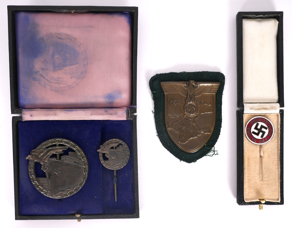 1939-1945 German blockade breaker's badge and lapel pin miniature. at Whyte's Auctions