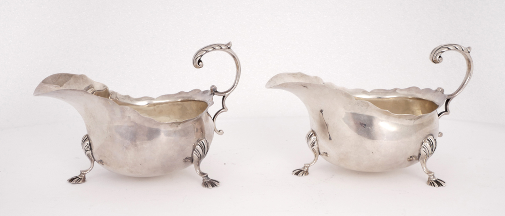 A pair of George V silver sauce boats. at Whyte's Auctions