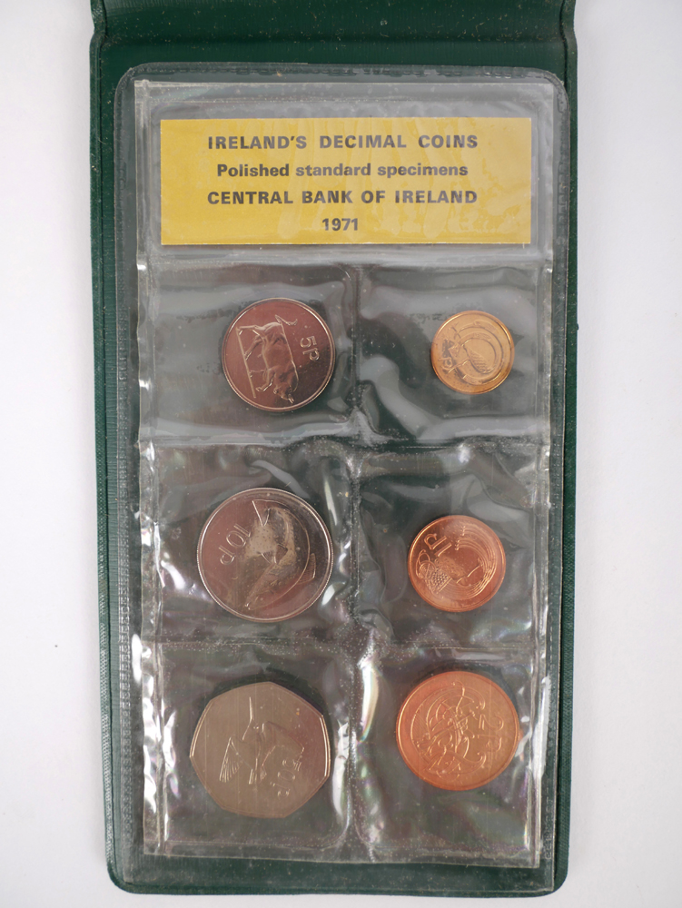Decimal coins: 1970 and 1971 presentation packs. at Whyte's Auctions