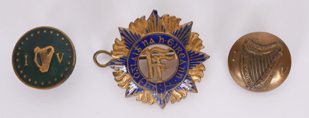 Irish nationalist badges at Whyte's Auctions