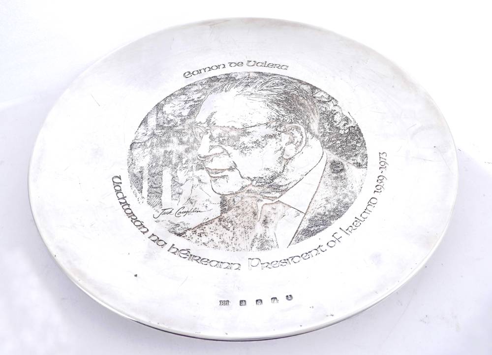 1973 amon de Valera commemorative silver plate, presented by de Valera to his doctor. at Whyte's Auctions