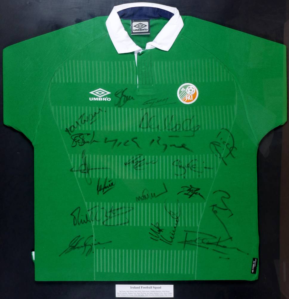 Football 2000-2001 Republic of Ireland jersey signed by Roy Keane, Mick McCarthy and others. at Whyte's Auctions