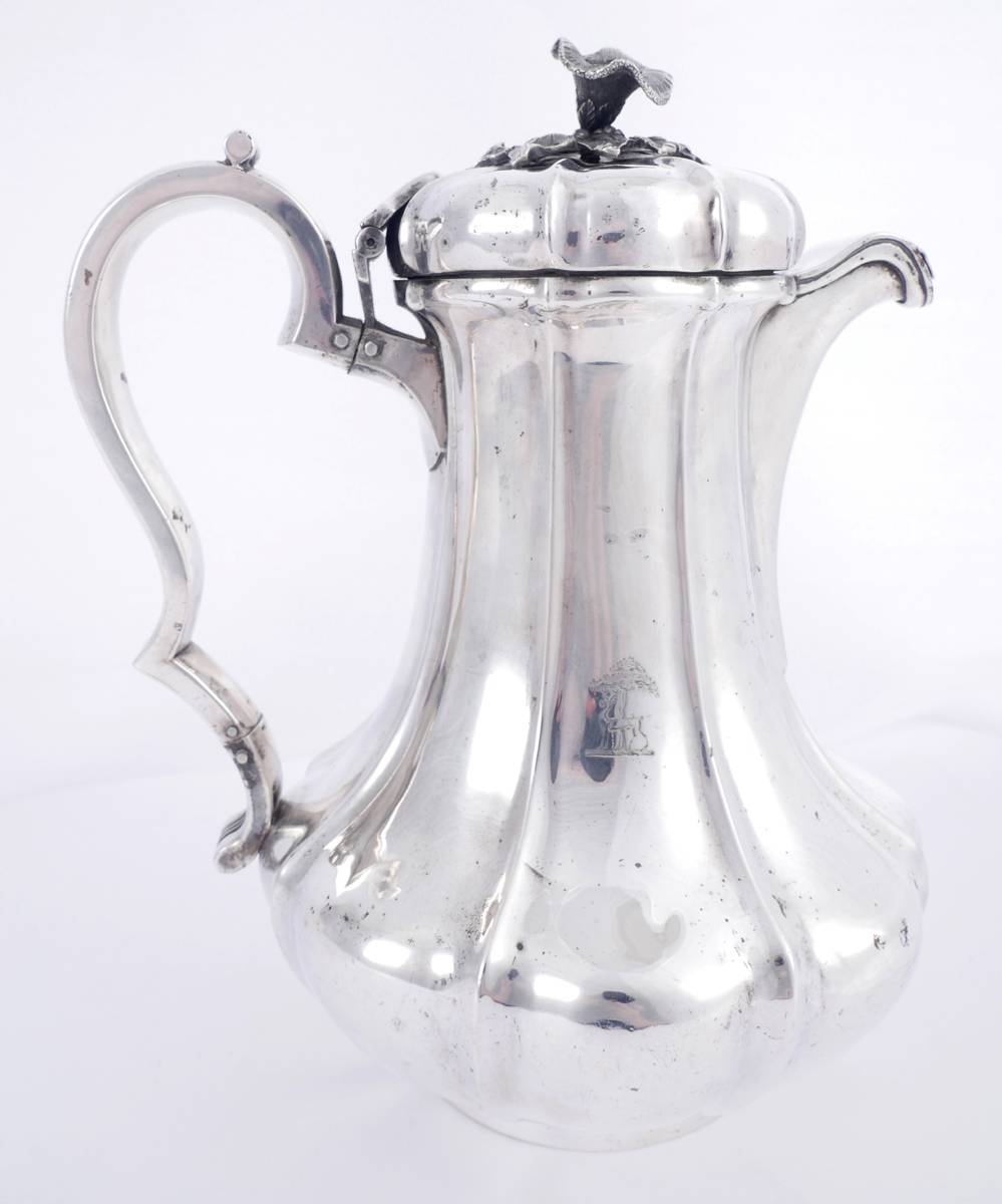 A William IV Irish silver water jug, by Richard Sawyer, jr. at Whyte's Auctions