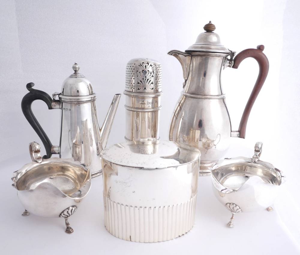 A collection of George V silver wares by Asprey, Mappin and Webb and Adie. at Whyte's Auctions